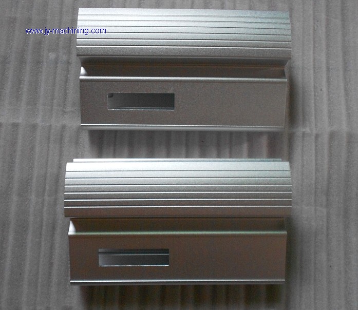 PRECISION MILLING PARTS/CNC MACHINING CENTER PARTS（aluminum extrusion raw material）